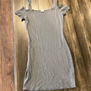 Super cute off the shoulder dress!